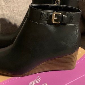 Dr Scholl's Black Boot